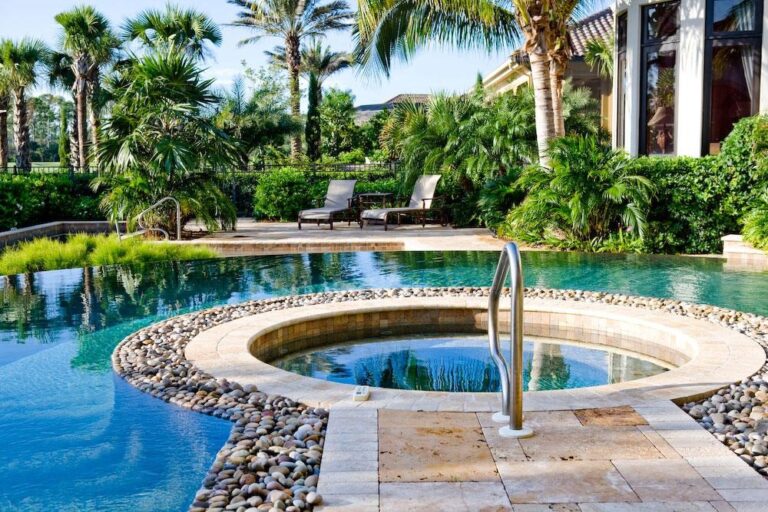 Transform Your Backyard: Essential Features for the Ultimate Luxury Pool