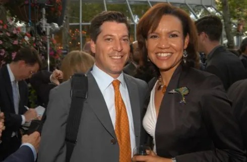 Scott Wapner: The Face of CNBC's Real-Time Market Coverage 4 Scott Wapner